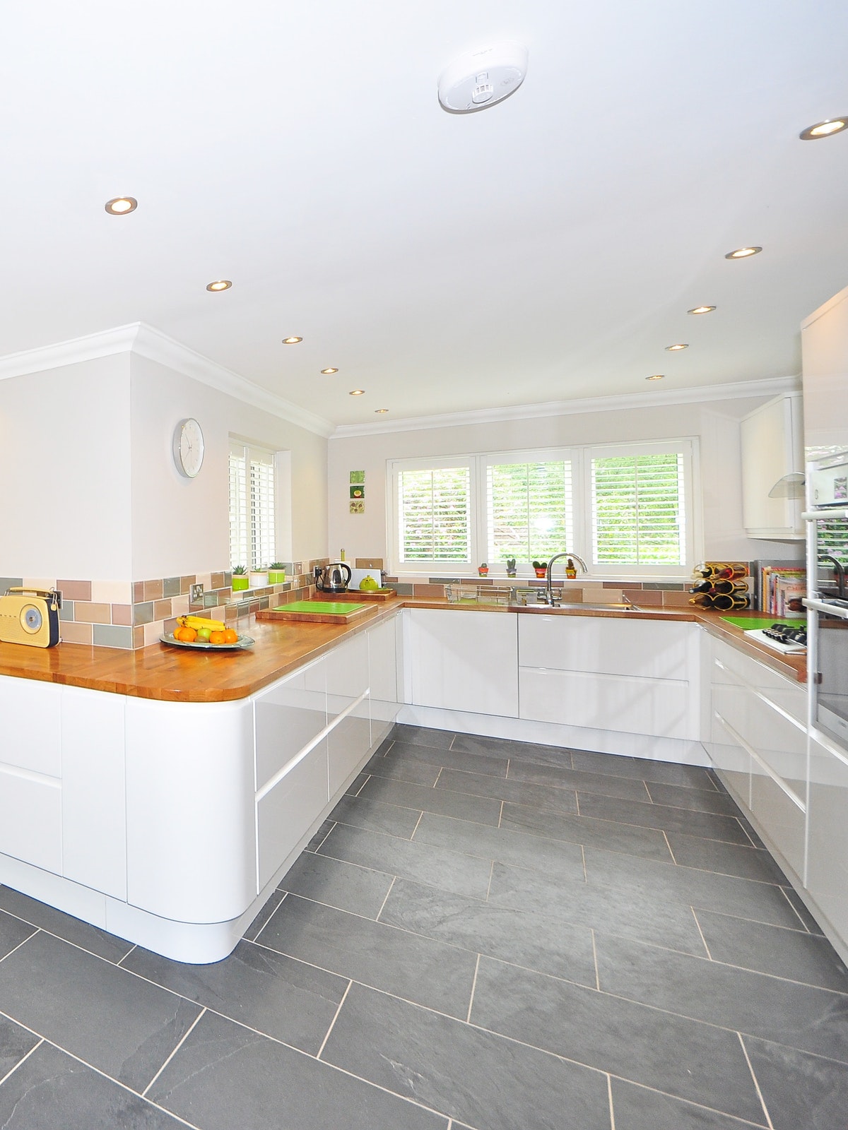 kitchen and bathroom fitters